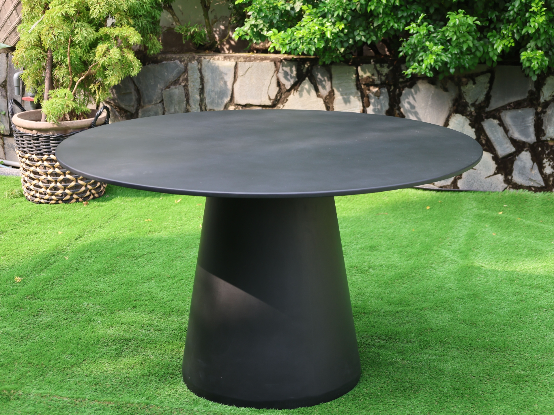 Cone Base Round Concrete Dining Table