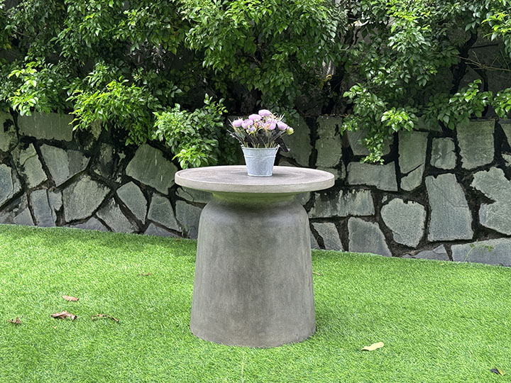ROUND BELL CONCRETE SIDE TABLE 20