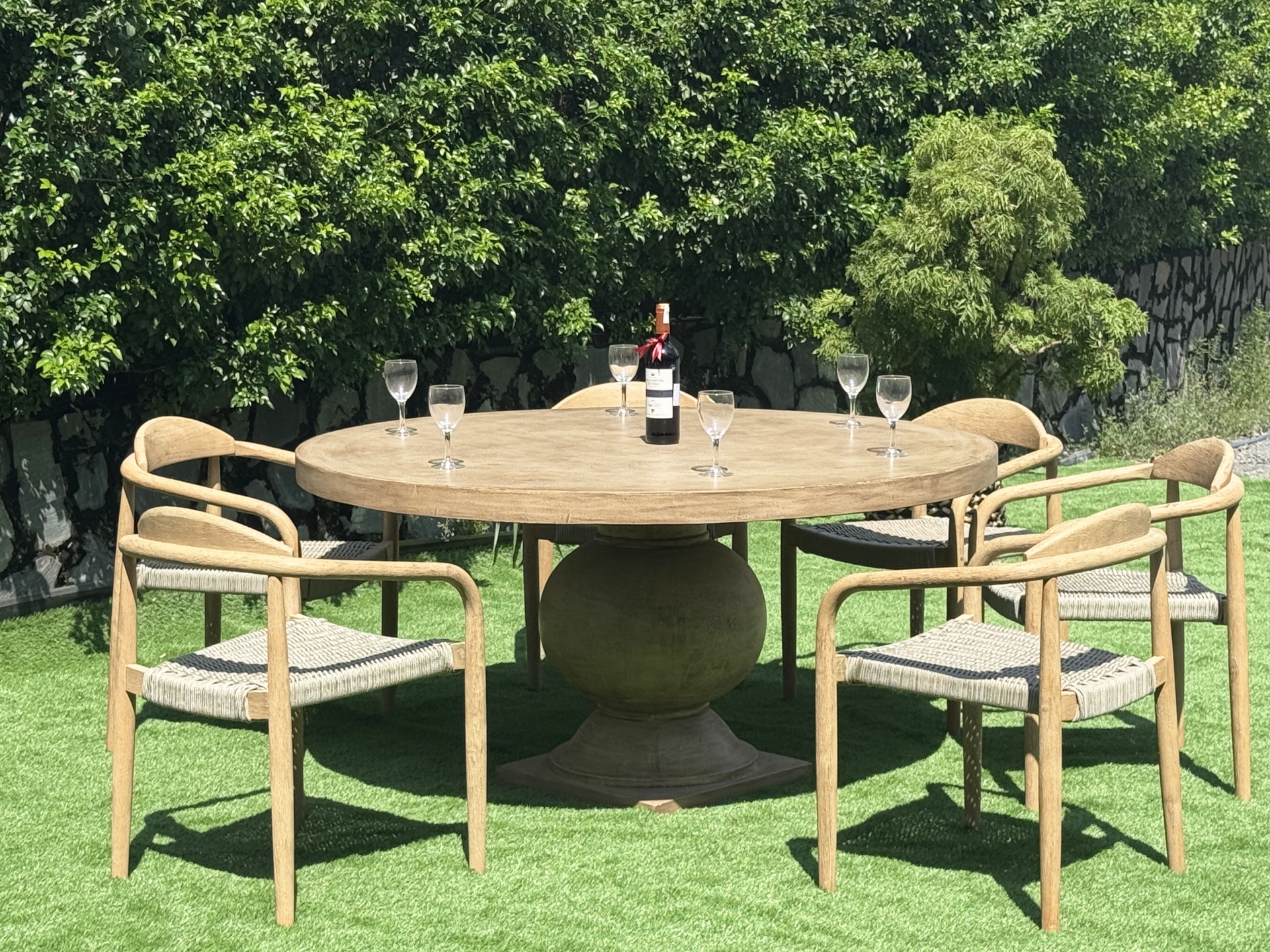 Woody Pedestal Round Concrete Dining Table