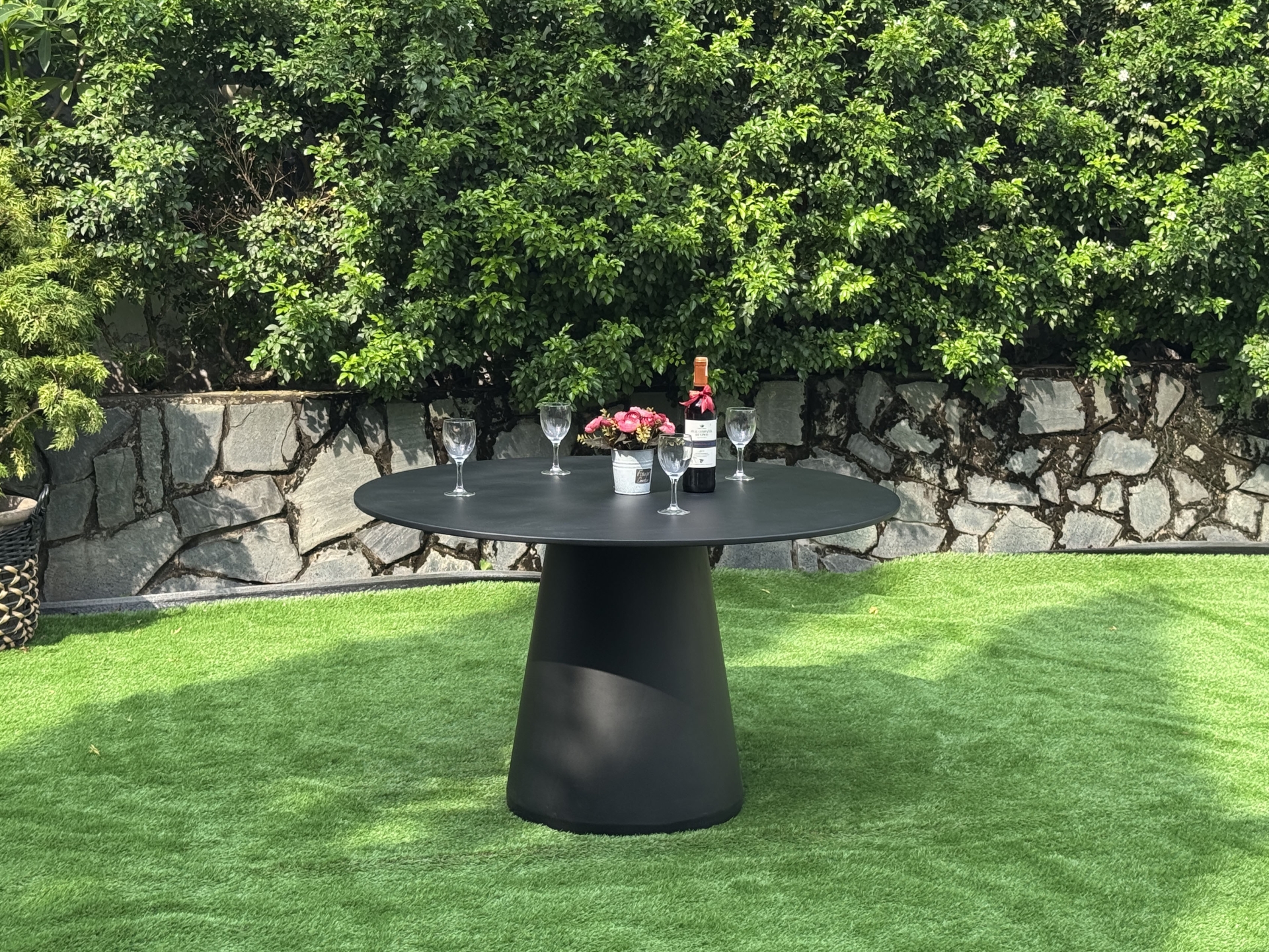Cone Base Round Concrete Dining Table