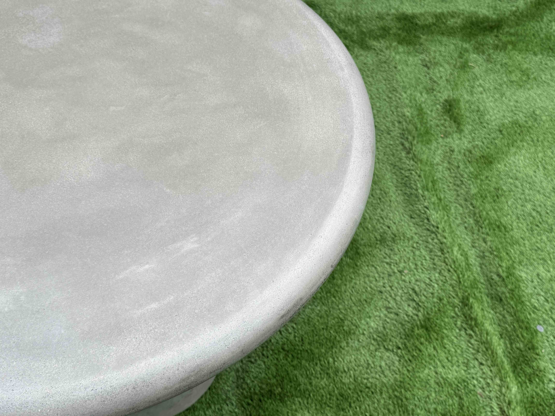 STONY ROUND CONCRETE BISTRO TABLE