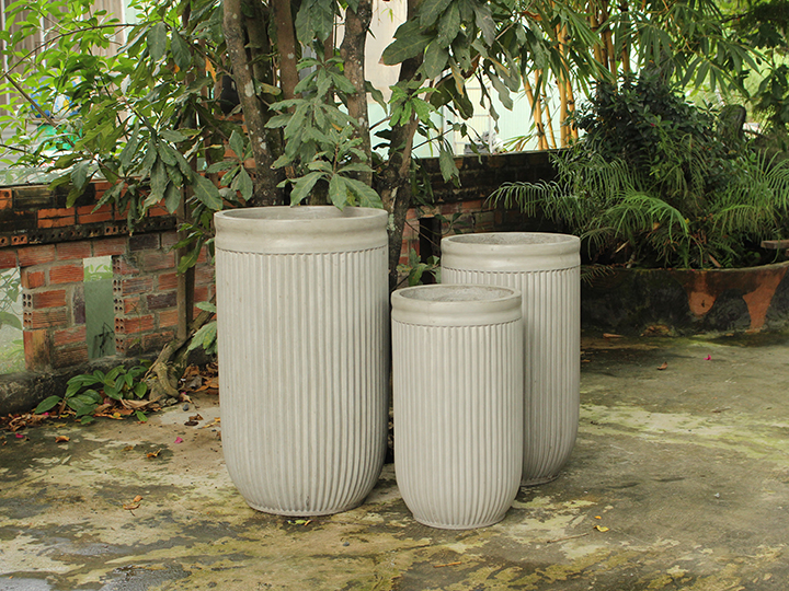 SET OF 3 LUXURY TALL ROUND CONCRETE PLANTERS WITH STRIPED DESIGN