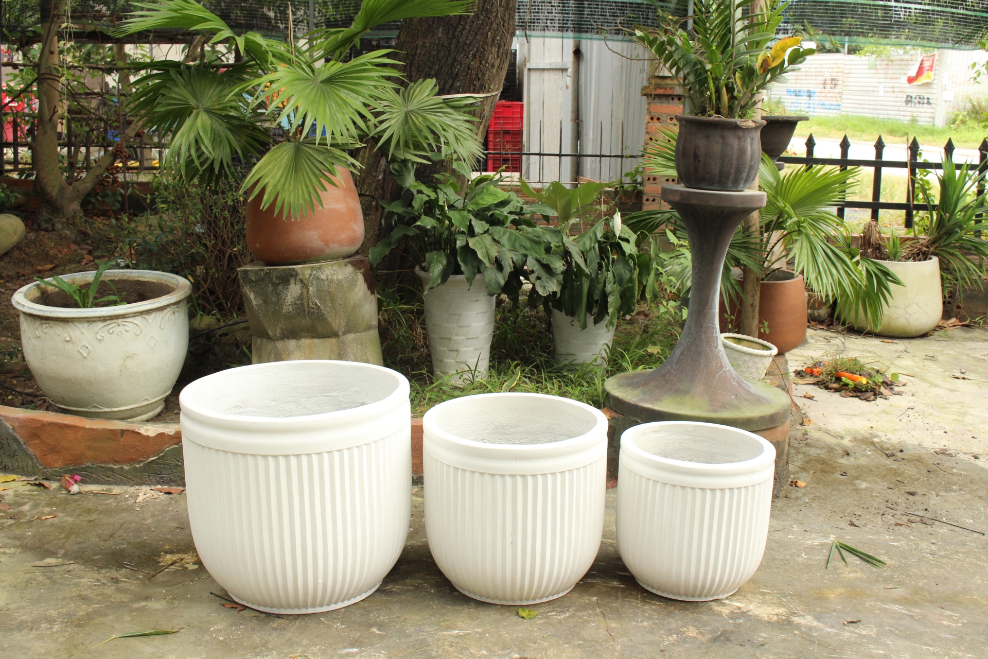 Set Of 3 Luxury Round Striped Medium Planter