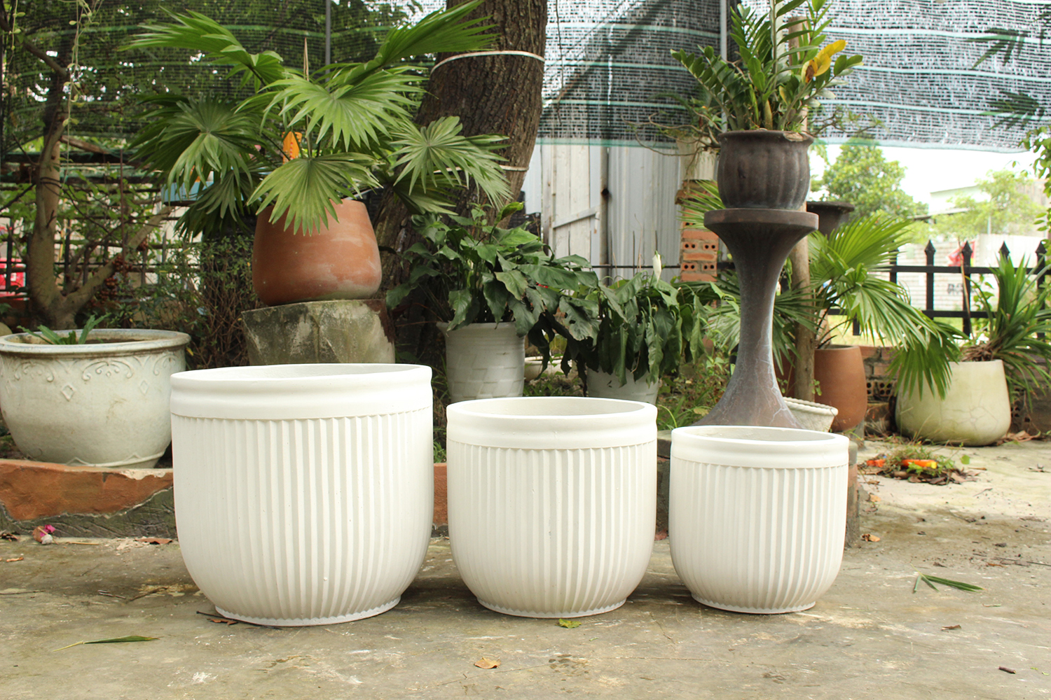 Set Of 3 Luxury Round Striped Medium Planter