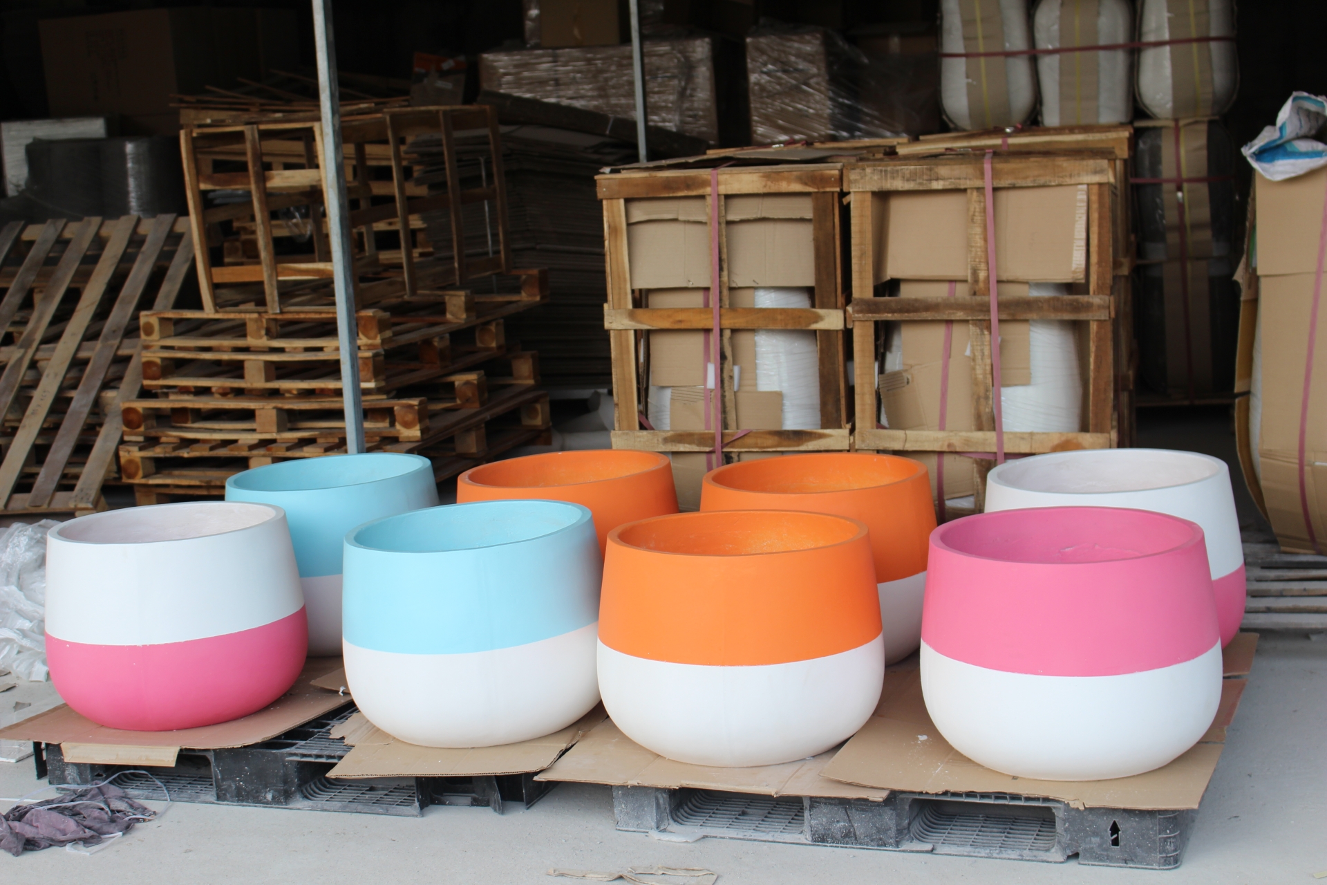 Set Of 3 Concrete Round Tulip Pots