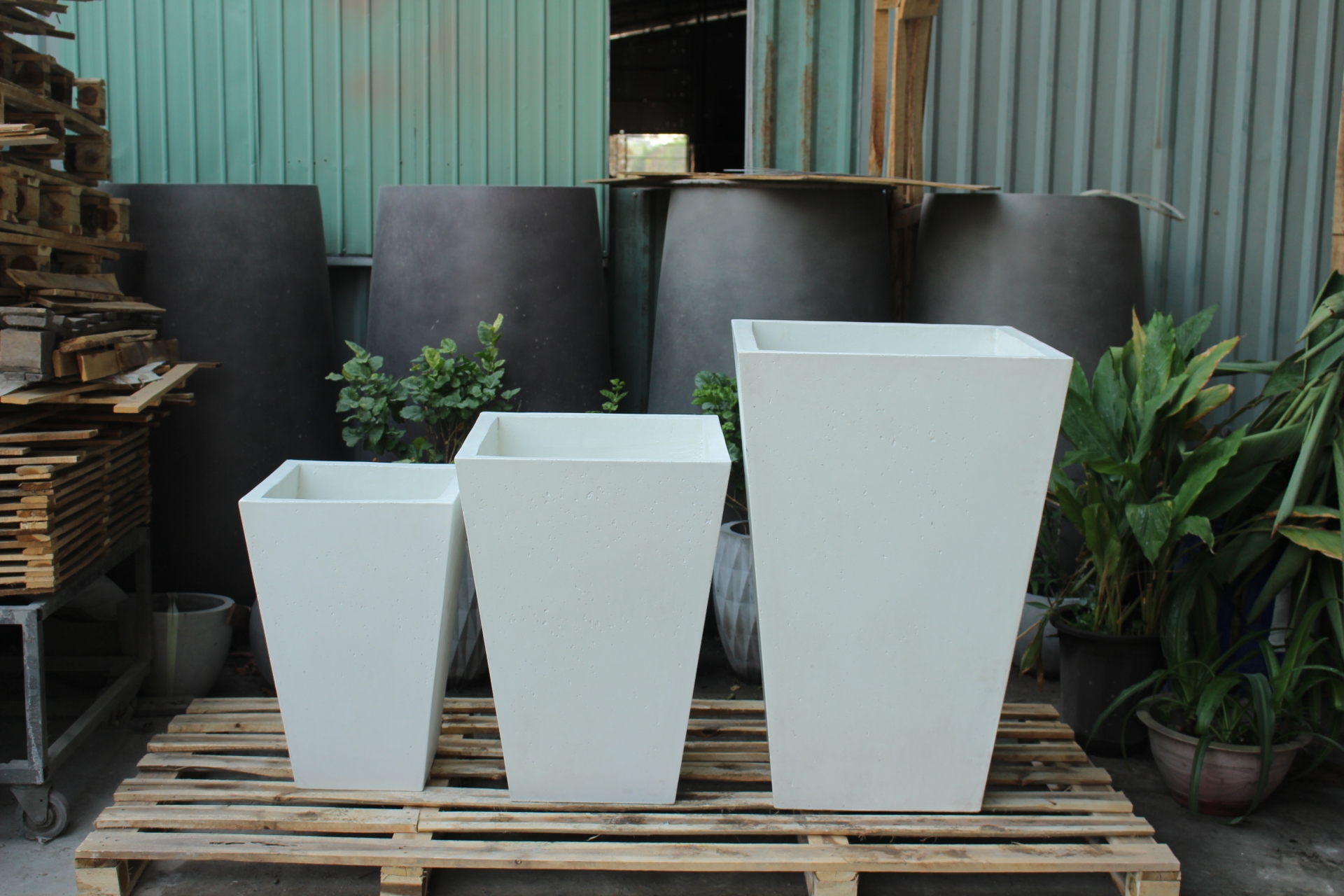 Set Of 3 Jumbo Tapered Planters